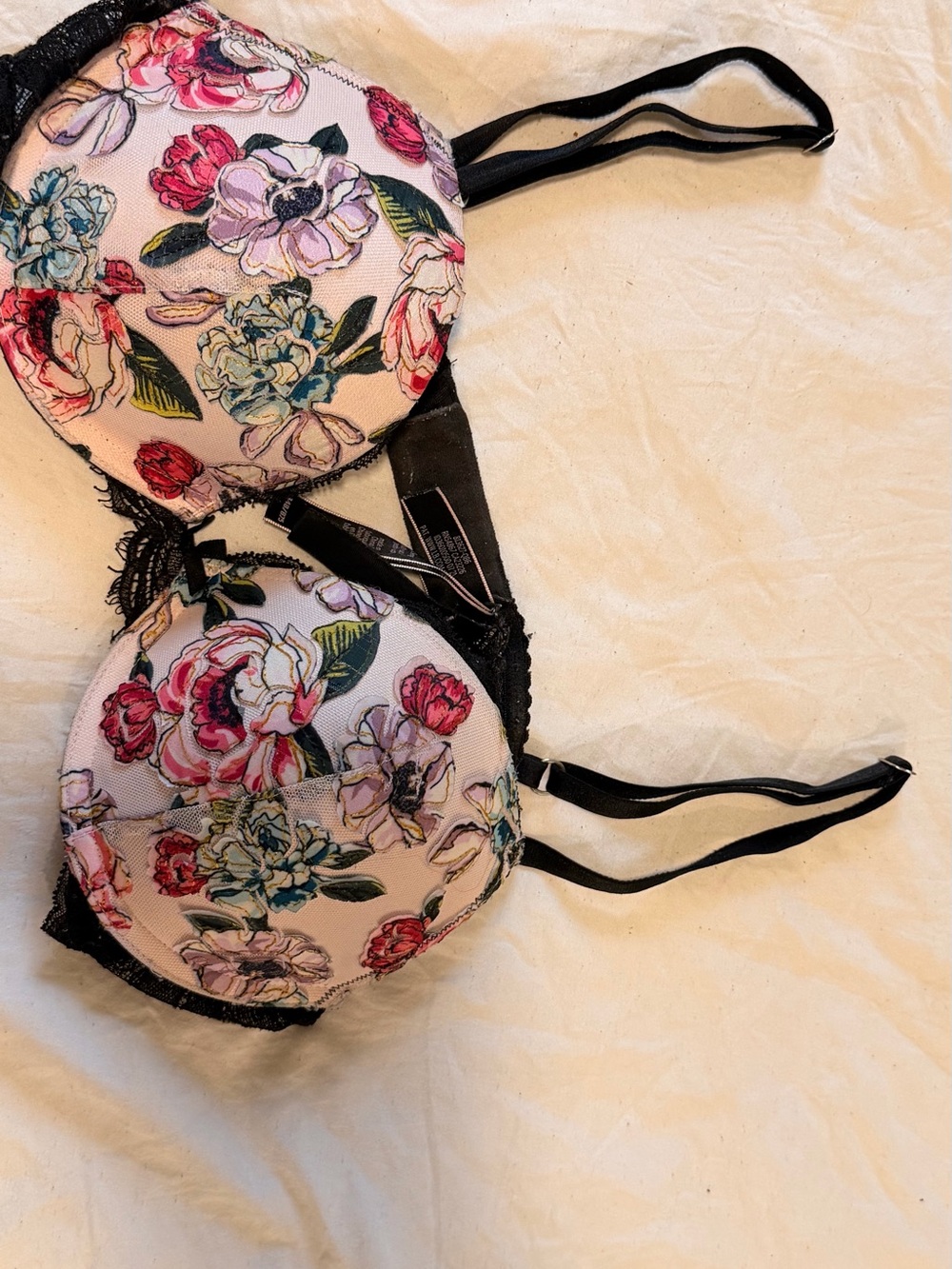 Victoria's Secret Floral Lace-Trim Bra in Pink, Black and Green